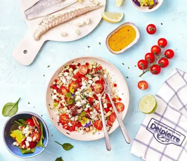 Ceviche de bar au citron vert, salade de pousses d’épinards et petites fleurs de printemps